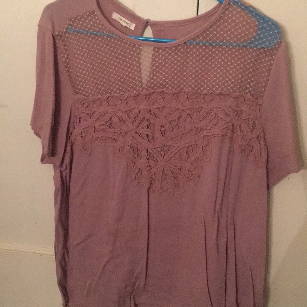 Short sleeve lace